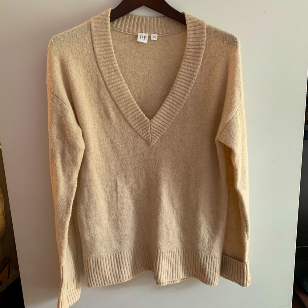 Gap oversized tan coloured boyfriend sweater